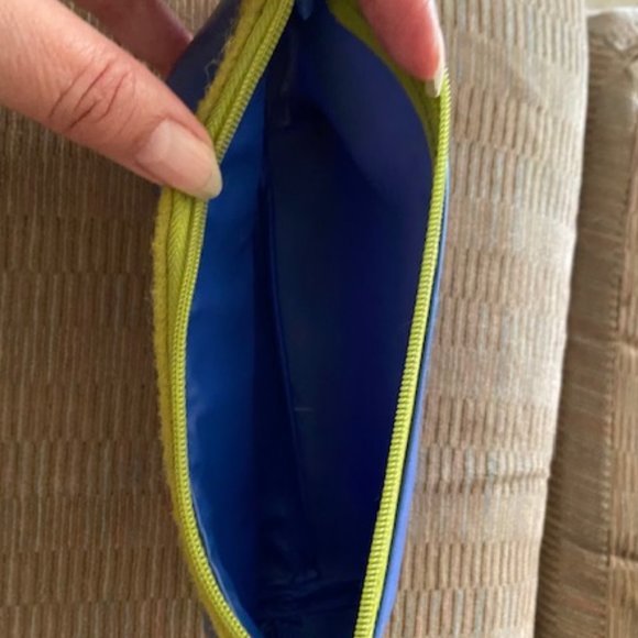 2/$25 Clinique Makeup Cosmetic Bag - Picture 6 of 9